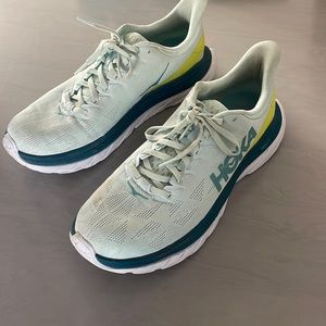 Hoka Mach 4